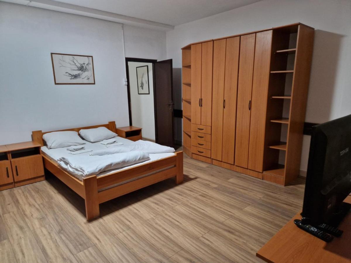 Hotel Duga Novi Sad Exterior foto